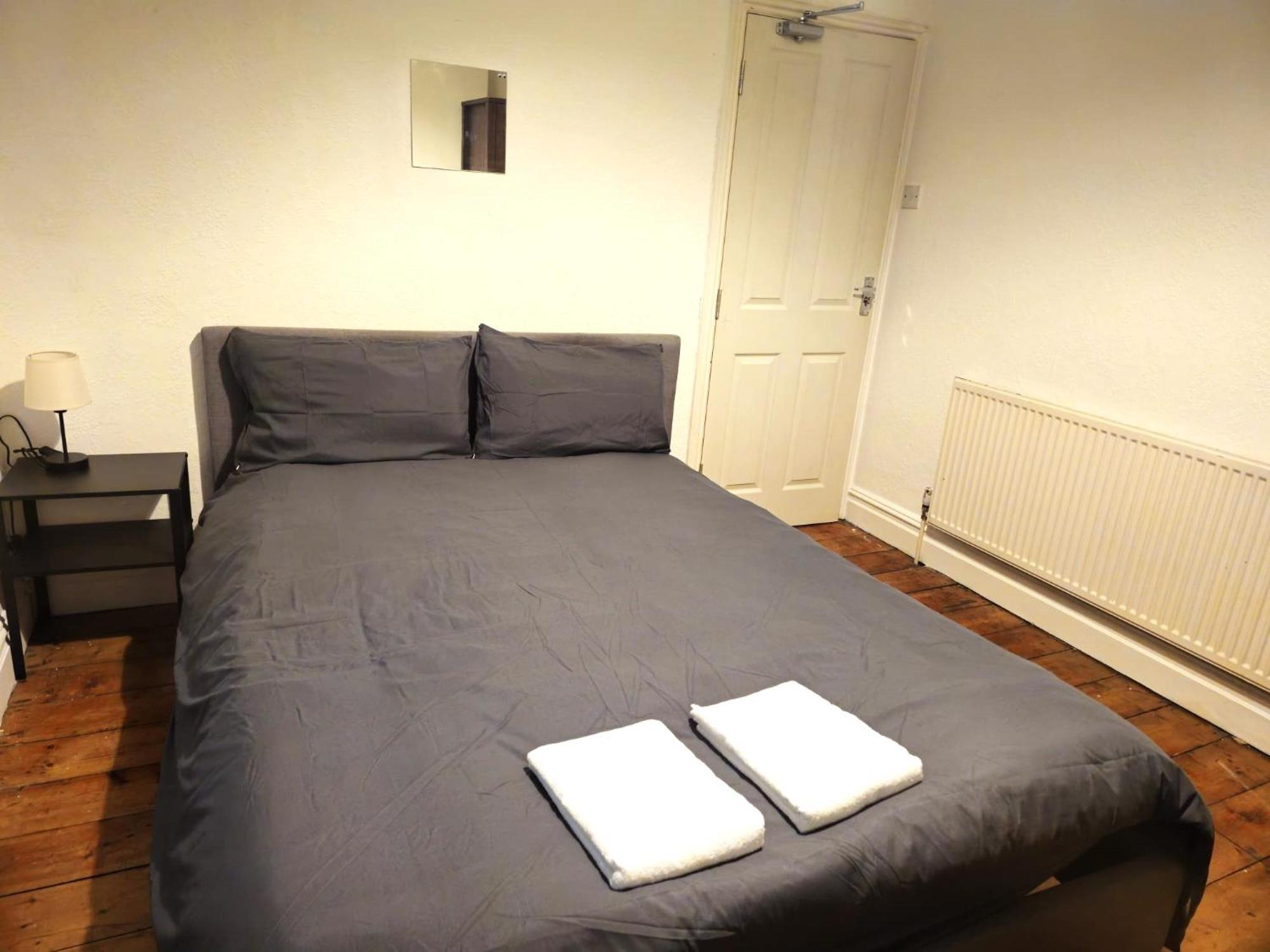 Adorable By Gloucester Road Homestay *