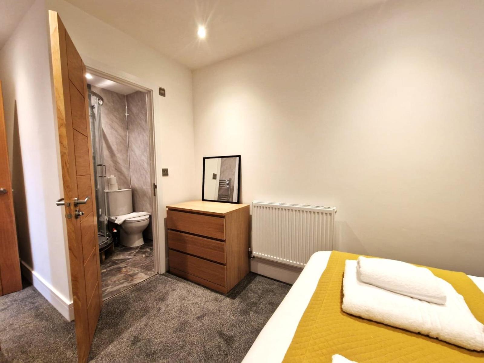 Alberton Apartment Bristol