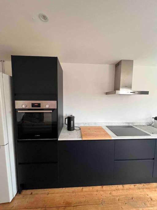 Homestay 3 Bedroom House With Off Street Parking