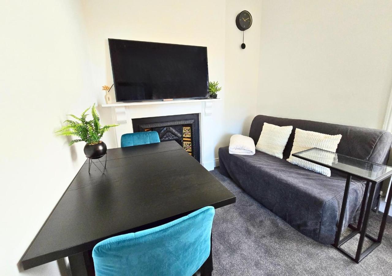 Apartment Secret Retreat Redland