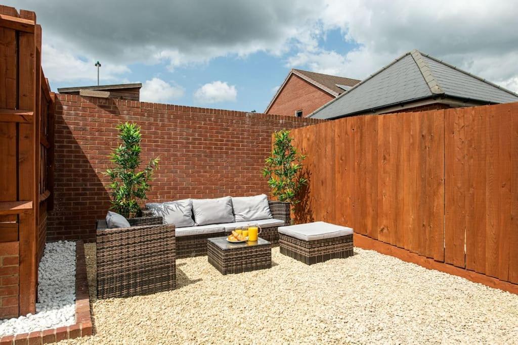 Designed For Contractors And Families Holiday home *