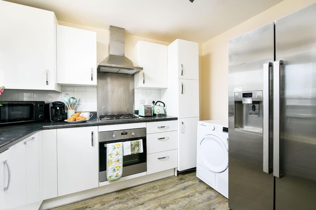 Designed For Contractors And Families Holiday home *