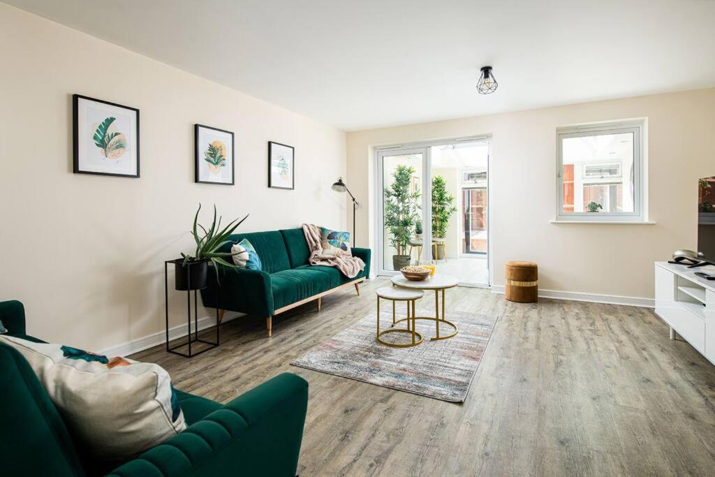 Holiday home Designed For Contractors And Families Bristol
