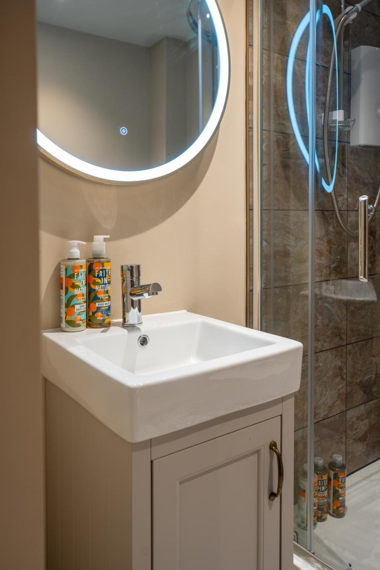 Brer - 1 Bedroom Luxury By Mint Apartment Bristol