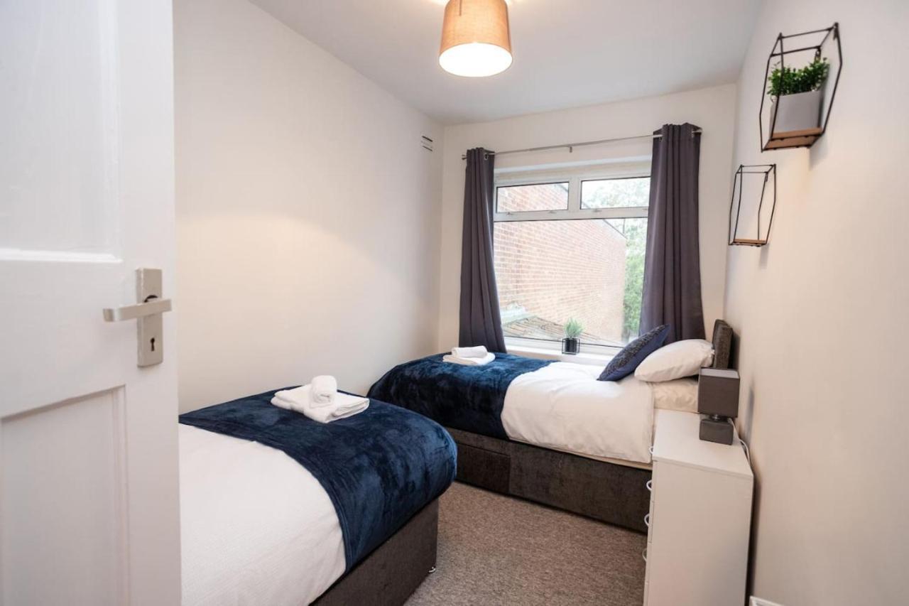 Apartment Downend Rd Contractors Long By Shortstayuk Bristol