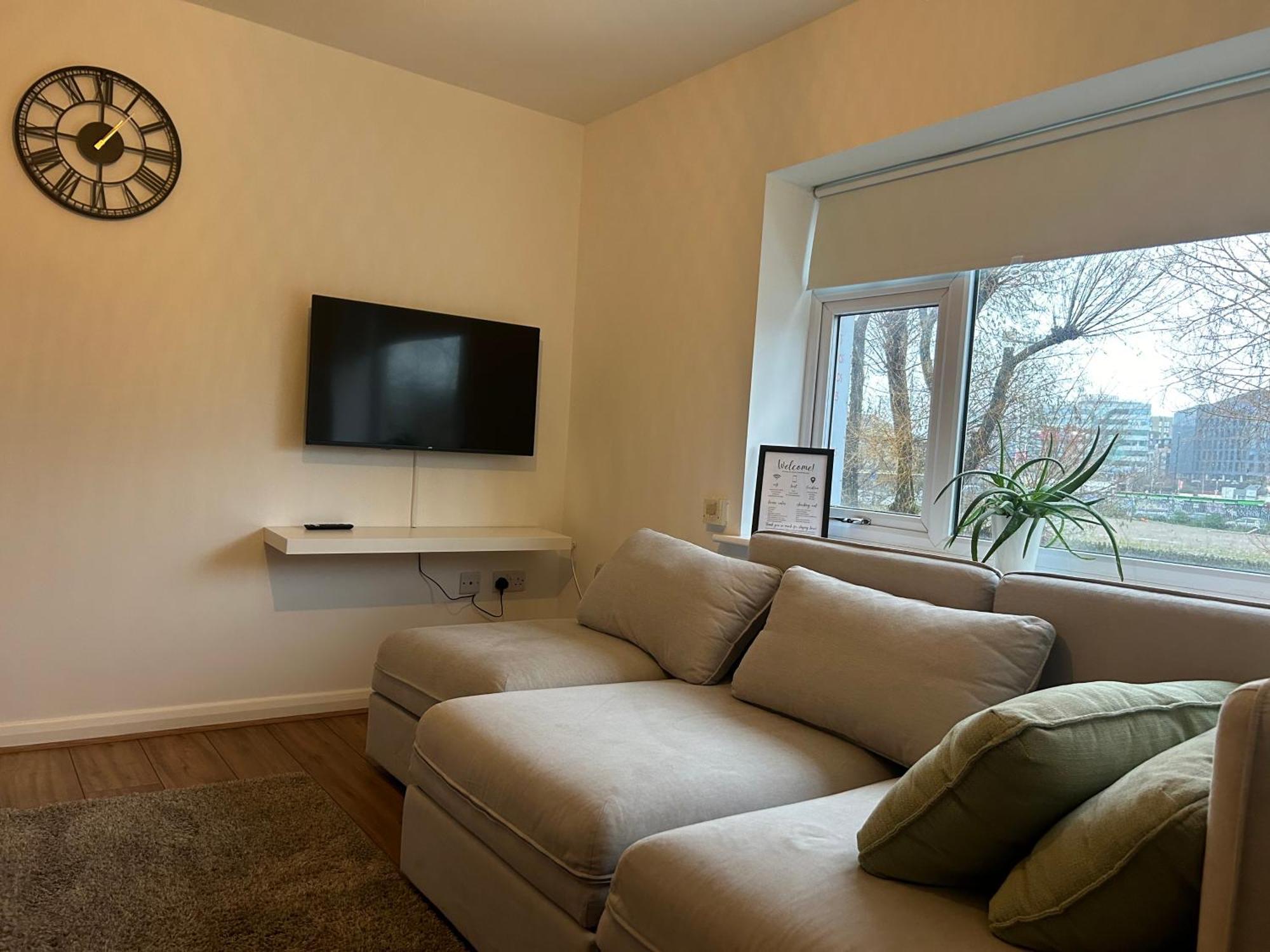 31 Canal Apartments, Canal View -temple Meads *