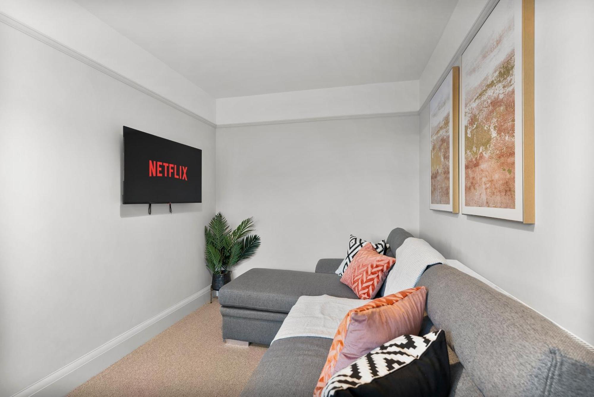 Stylish Boutique House - Garden Holiday home Bristol