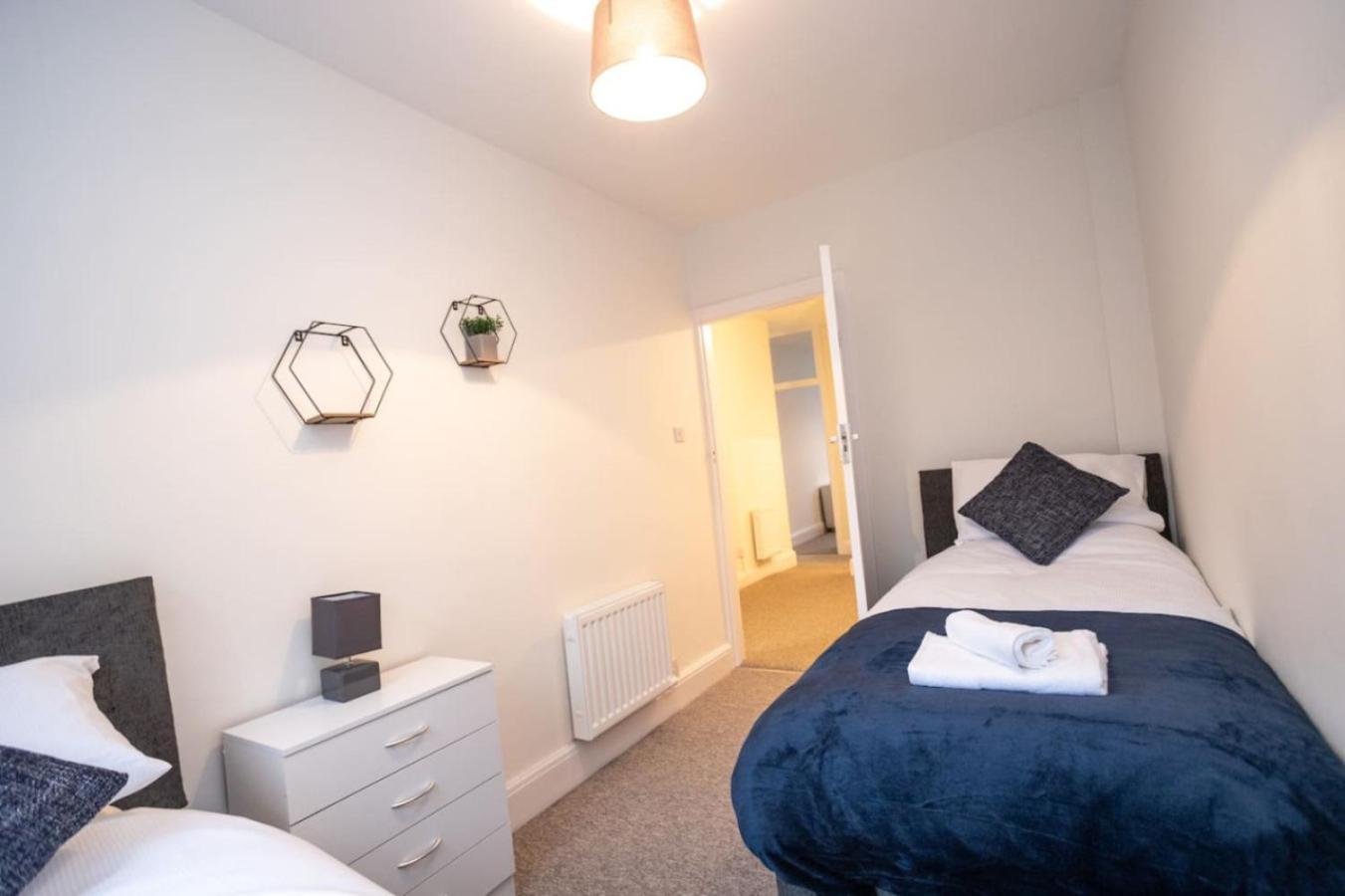 Apartment Downend Rd Contractors Long By Shortstayuk