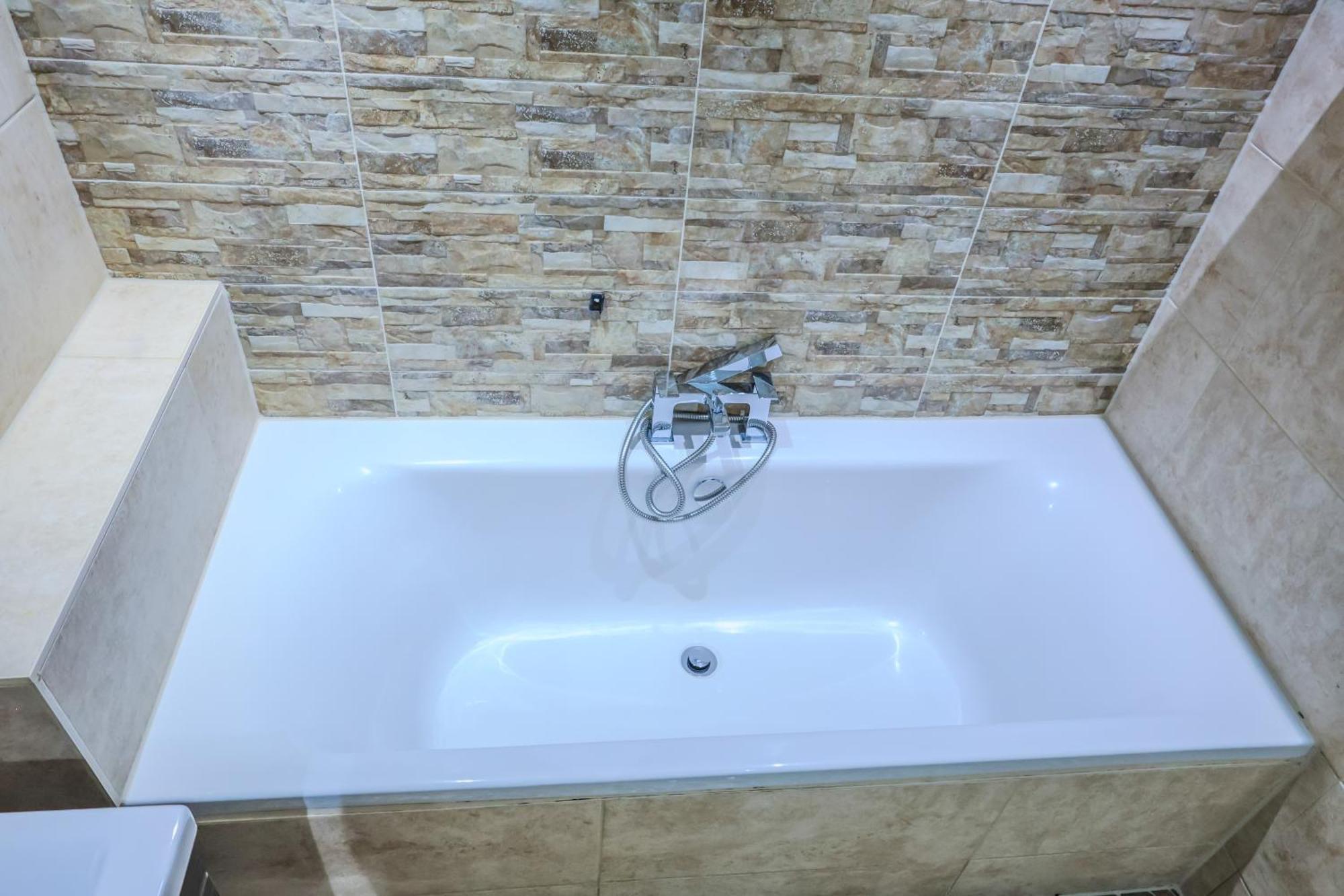 Contractors Long & Short Near Centre By Altoluxoexperience Short Lets & Serviced With Free Parking & Wifi Bristol