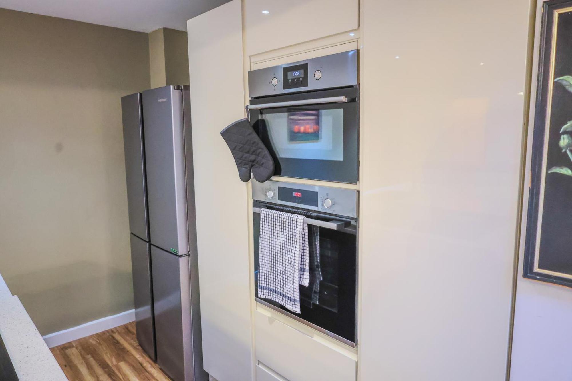 Contractors Long & Short Near Centre By Altoluxoexperience Short Lets & Serviced With Free Parking & Wifi