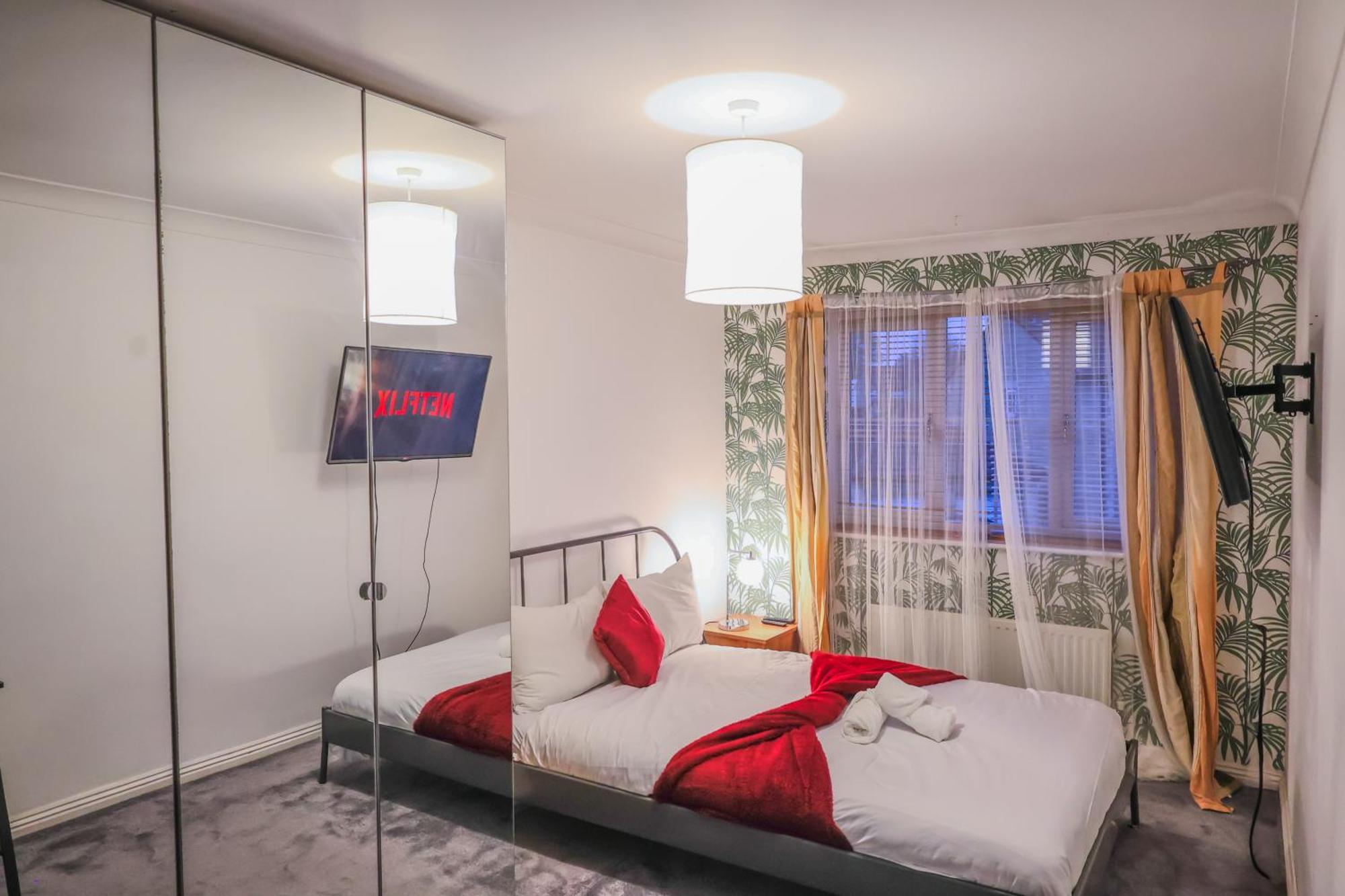 Contractors Long & Short Near Centre By Altoluxoexperience Short Lets & Serviced With Free Parking & Wifi *