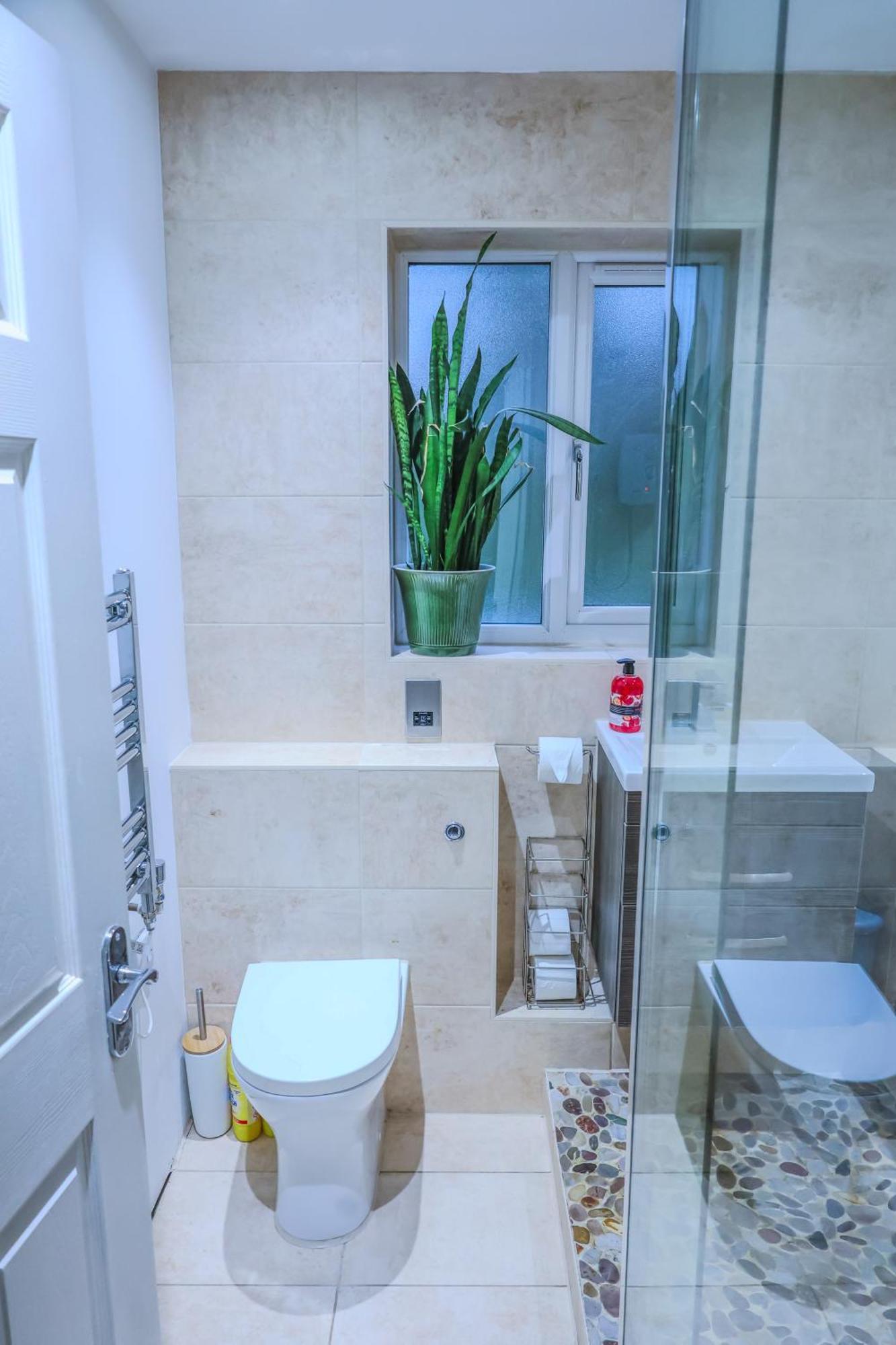 Contractors Long & Short Near Centre By Altoluxoexperience Short Lets & Serviced With Free Parking & Wifi Holiday home Bristol