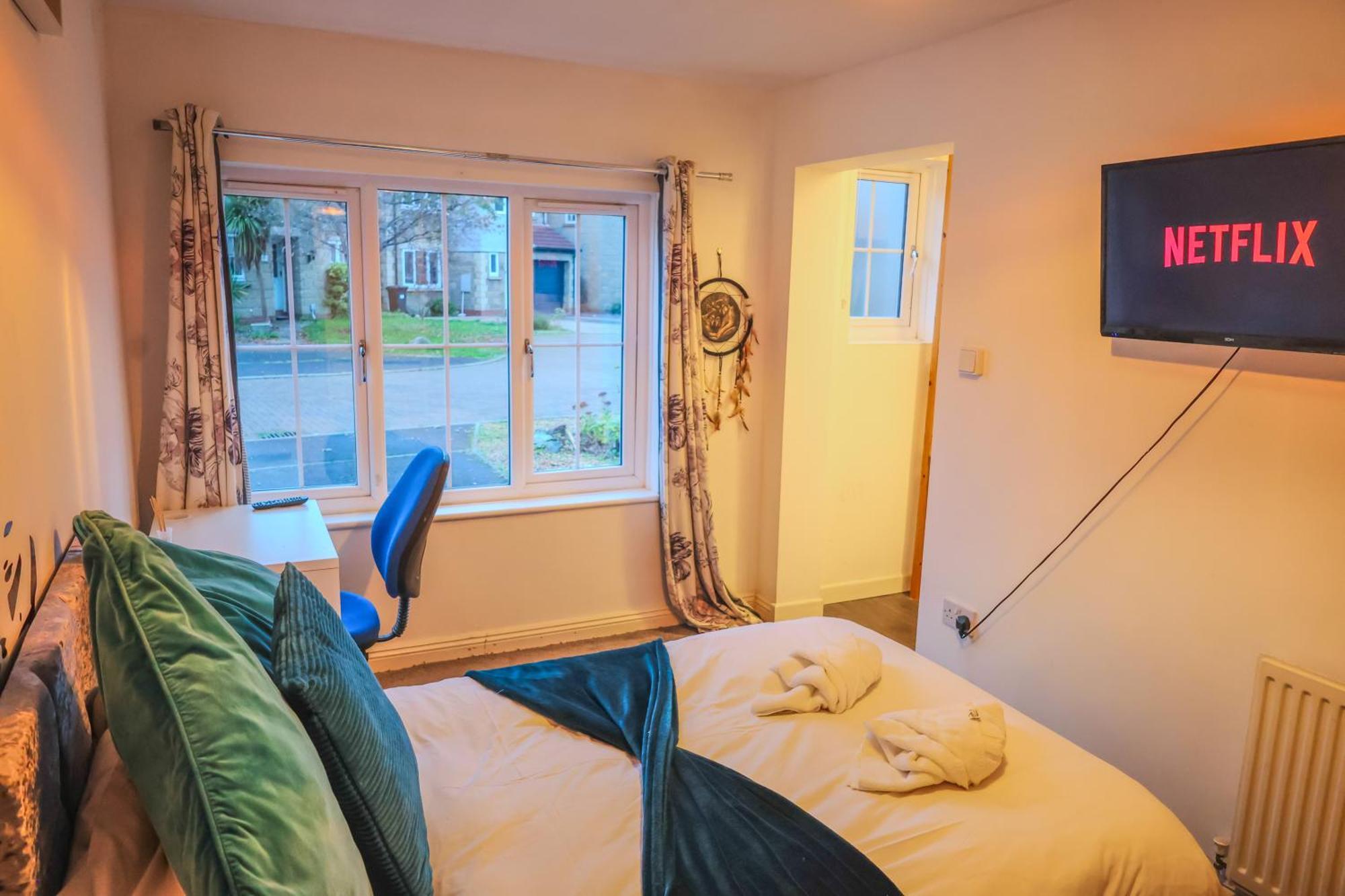 Contractors Long & Short Near Centre By Altoluxoexperience Short Lets & Serviced With Free Parking & Wifi *