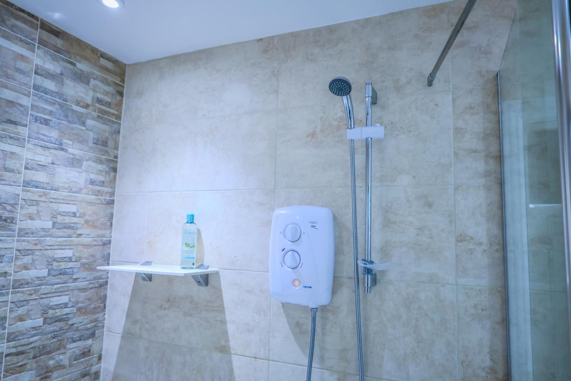 Contractors Long & Short Near Centre By Altoluxoexperience Short Lets & Serviced With Free Parking & Wifi Holiday home