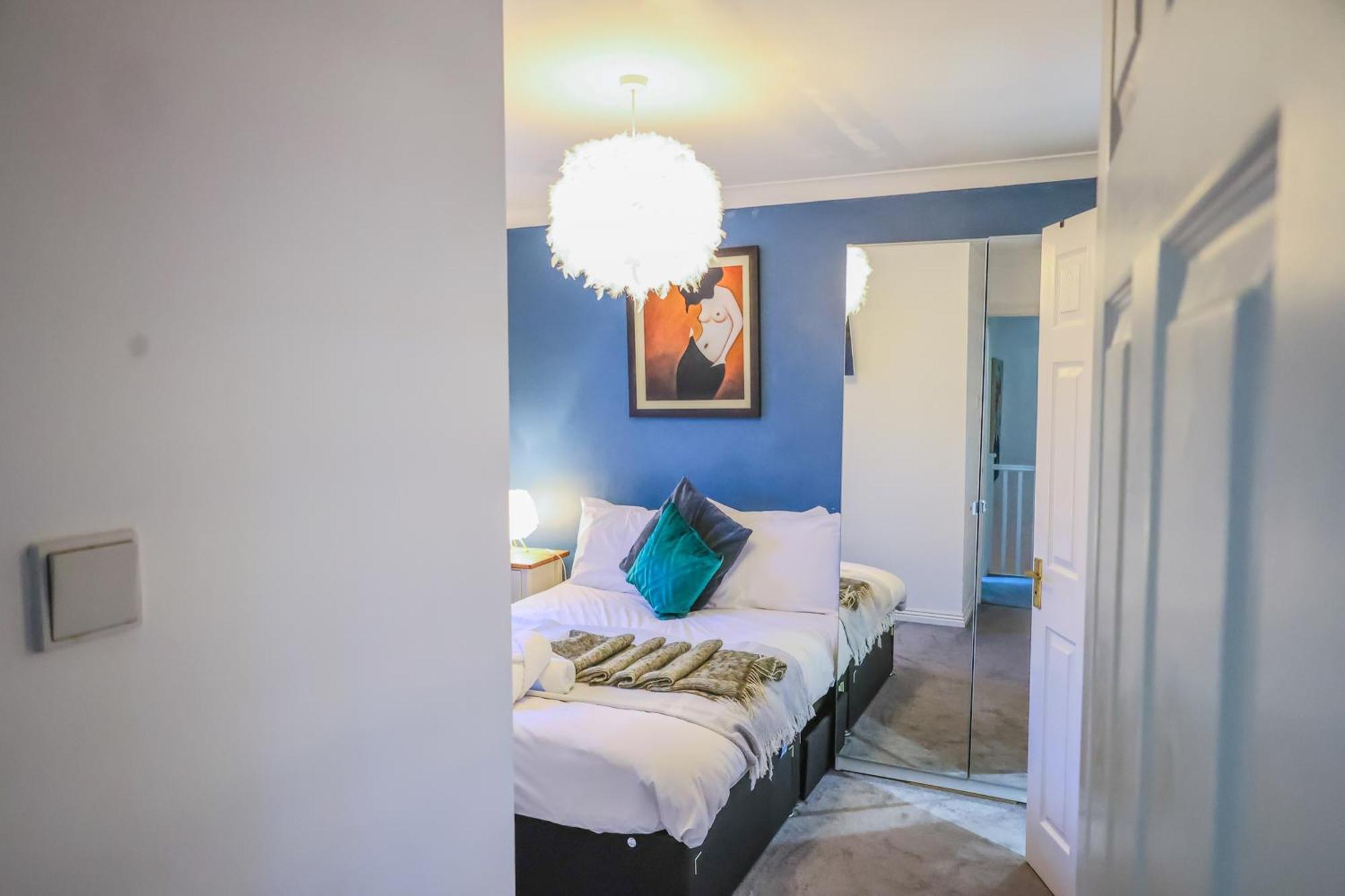 Contractors Long & Short Near Centre By Altoluxoexperience Short Lets & Serviced With Free Parking & Wifi *