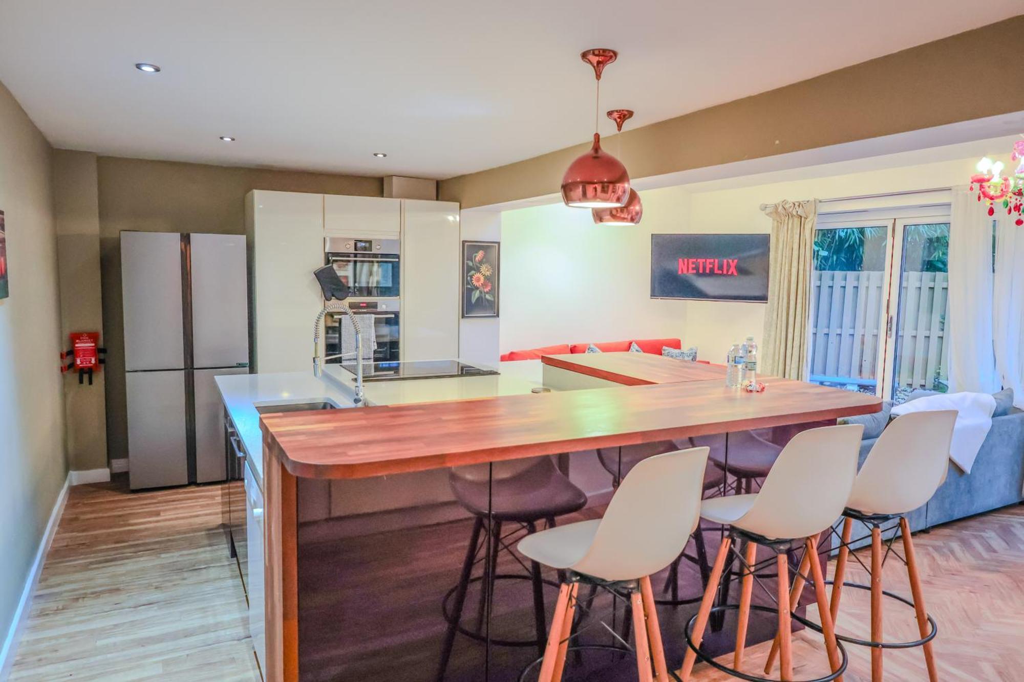 Contractors Long & Short Near Centre By Altoluxoexperience Short Lets & Serviced With Free Parking & Wifi Holiday home Bristol