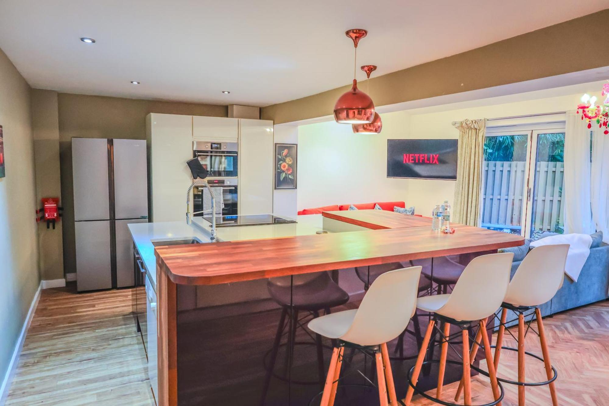 Contractors Long & Short Near Centre By Altoluxoexperience Short Lets & Serviced With Free Parking & Wifi Bristol