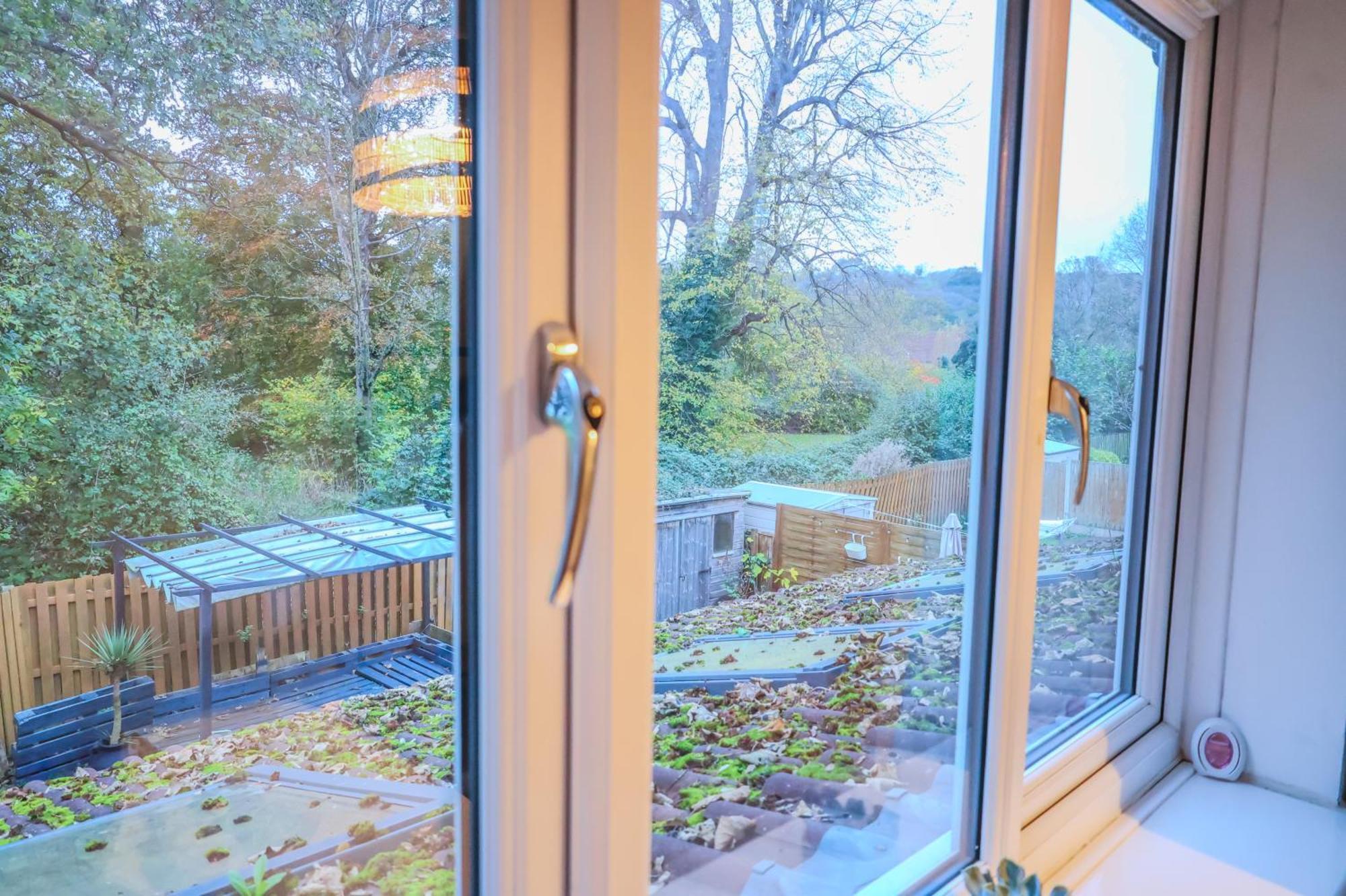 Holiday home Contractors Long & Short Near Centre By Altoluxoexperience Short Lets & Serviced With Free Parking & Wifi