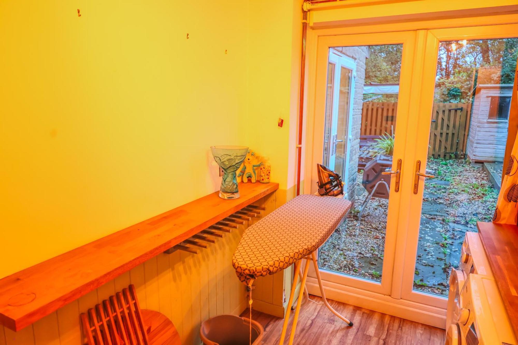 Holiday home Contractors Long & Short Near Centre By Altoluxoexperience Short Lets & Serviced With Free Parking & Wifi *
