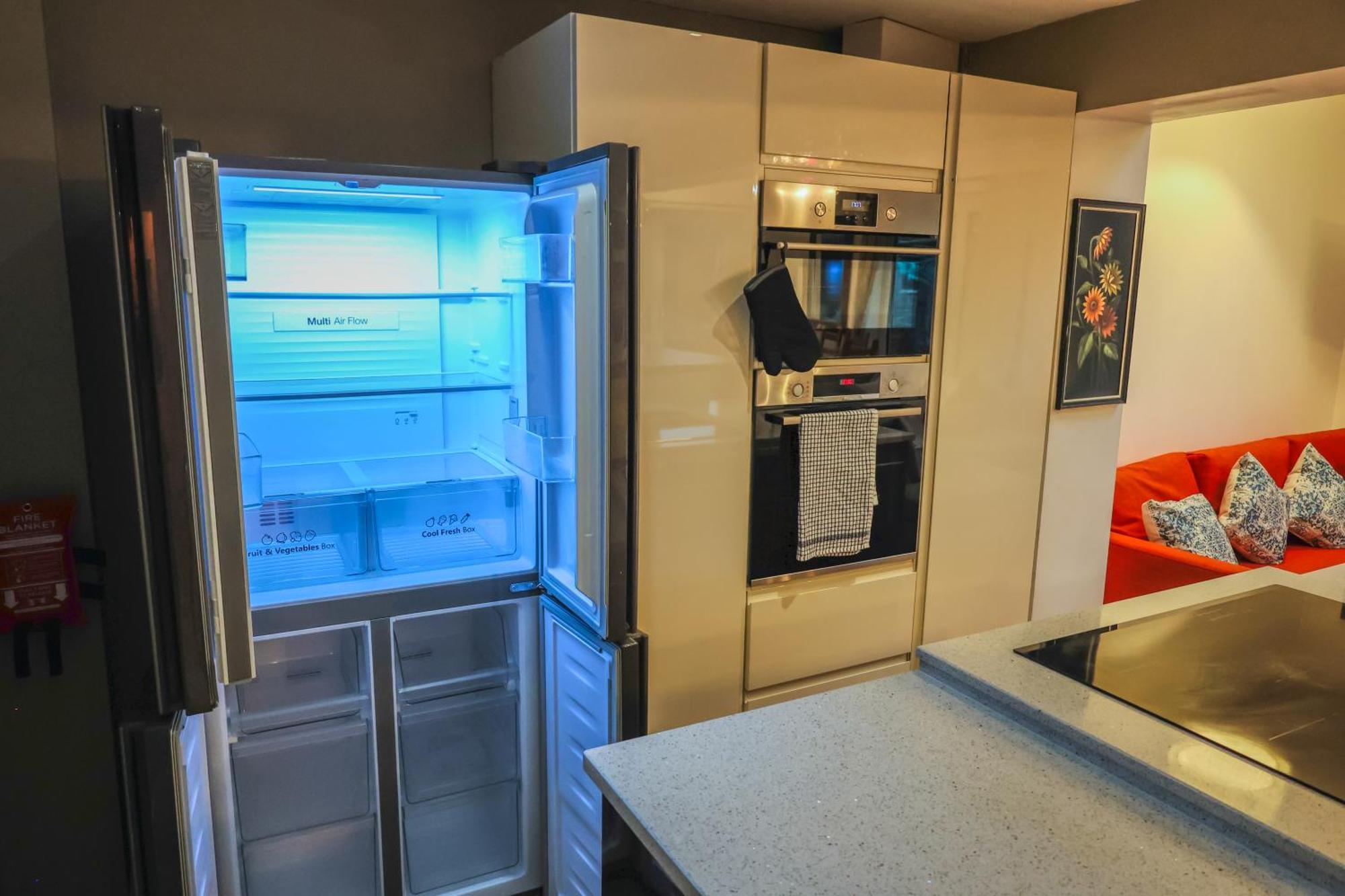 Holiday home Contractors Long & Short Near Centre By Altoluxoexperience Short Lets & Serviced With Free Parking & Wifi
