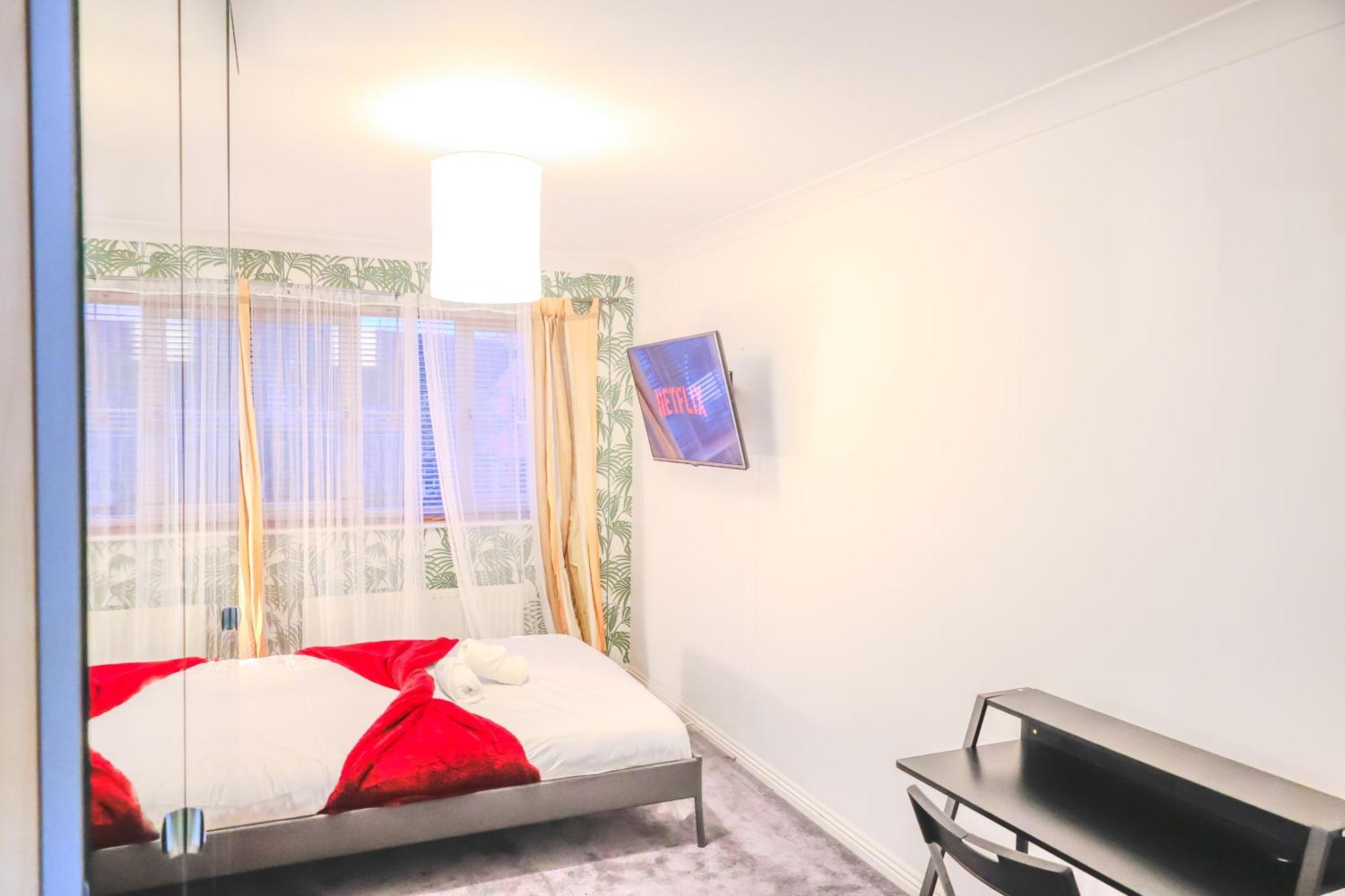 Contractors Long & Short Near Centre By Altoluxoexperience Short Lets & Serviced With Free Parking & Wifi Holiday home *