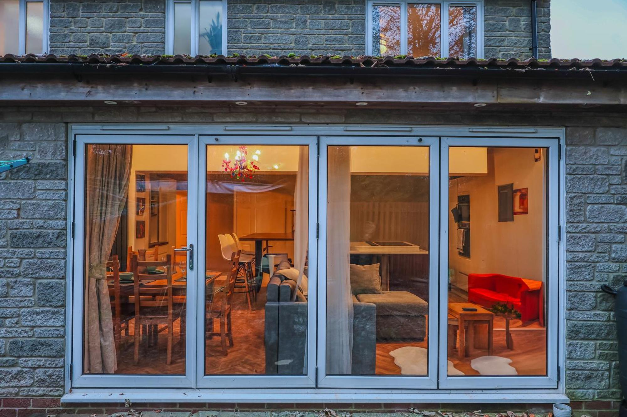 Contractors Long & Short Near Centre By Altoluxoexperience Short Lets & Serviced With Free Parking & Wifi *