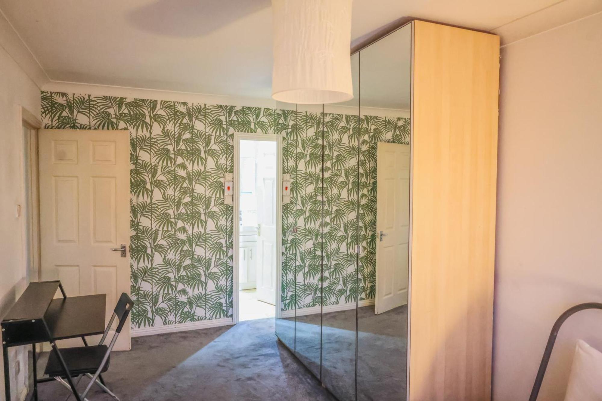 Contractors Long & Short Near Centre By Altoluxoexperience Short Lets & Serviced With Free Parking & Wifi Bristol