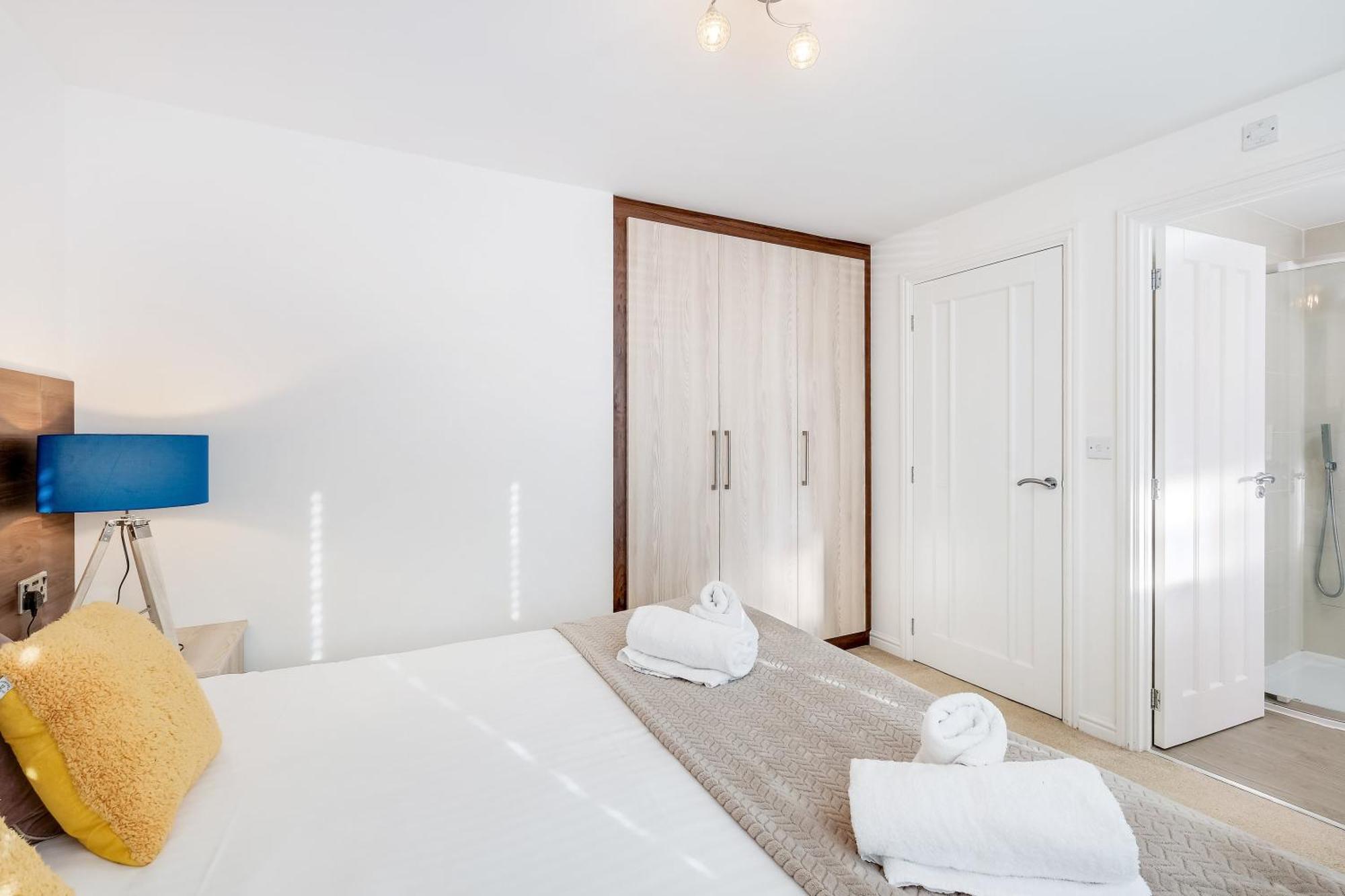 Cherry Banks 5 Bedroom And 3 Bathroom House Holiday home *