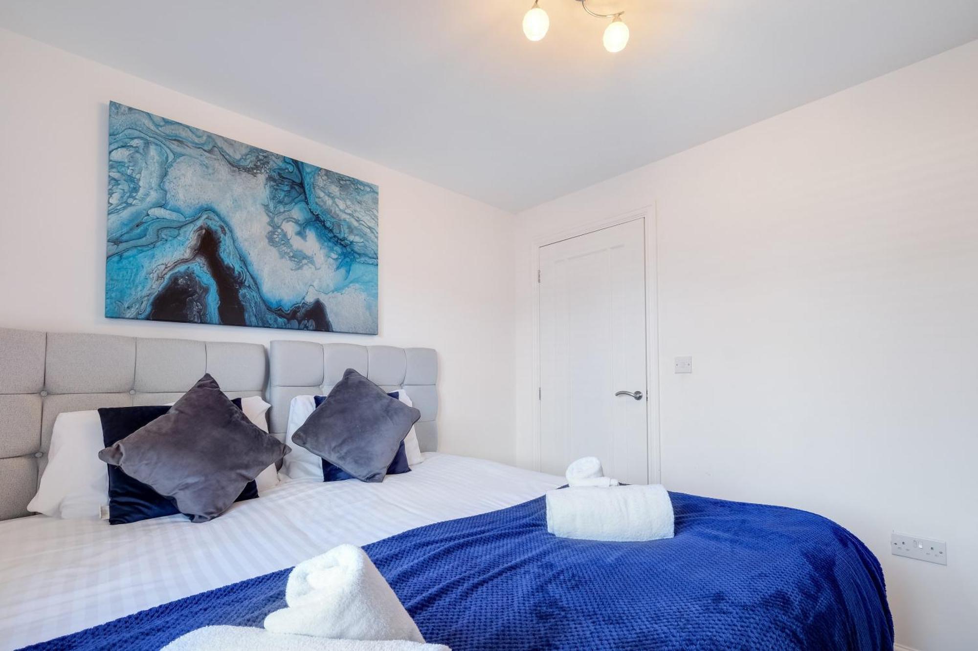Holiday home Cherry Banks 5 Bedroom And 3 Bathroom House Bristol