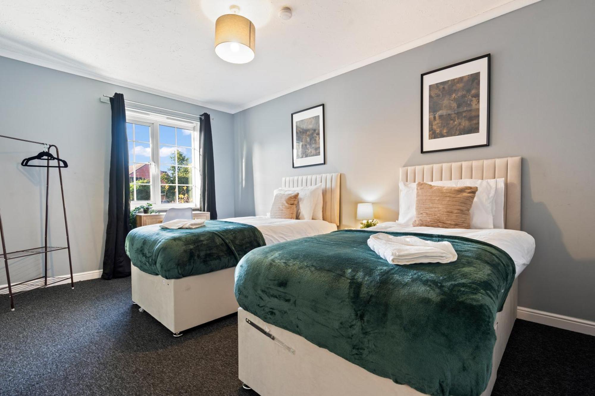 Applin House-5 Bed Contractor Parking Wifi Bristol