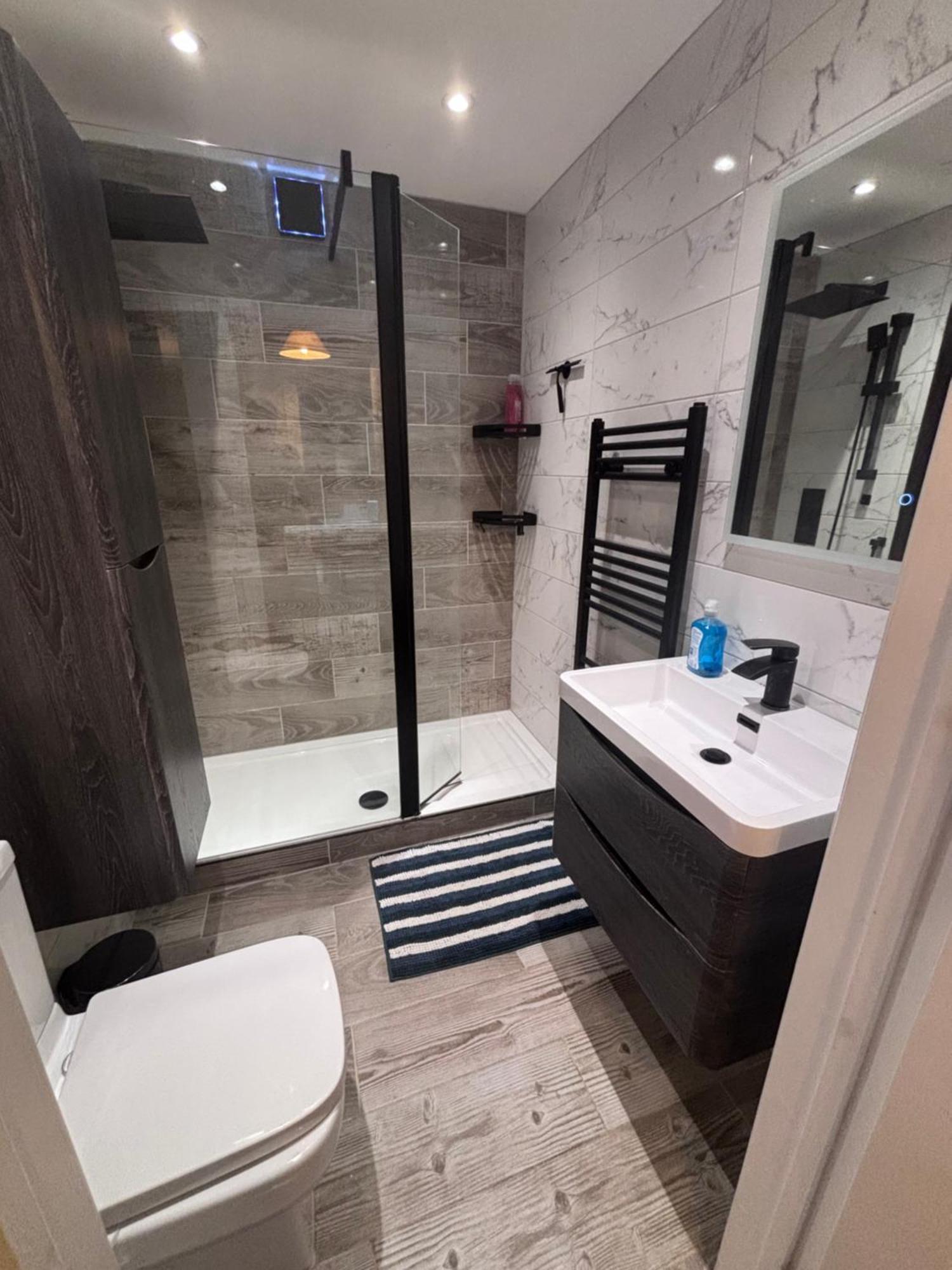 One Bedroom Flat Greystoke Apartment
