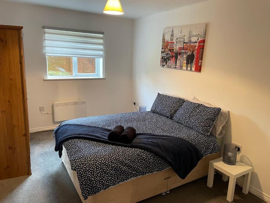 Long - Contractors - Bradley Stoke Apartment *