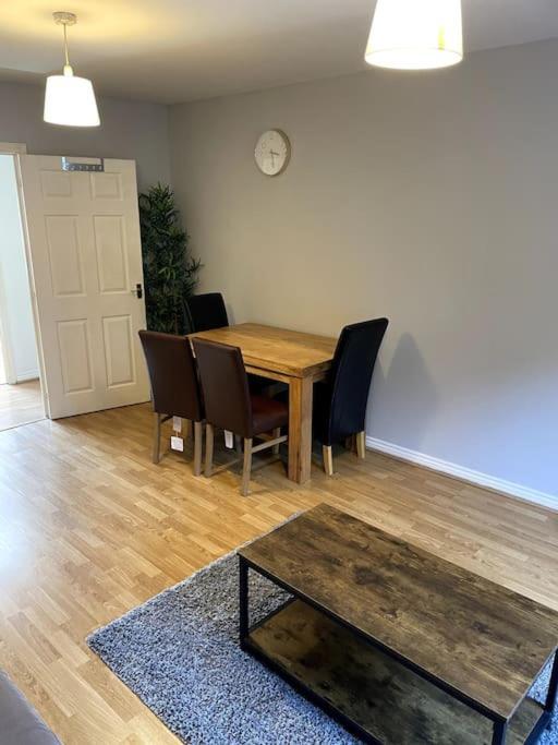 Apartment Long - Contractors - Bradley Stoke