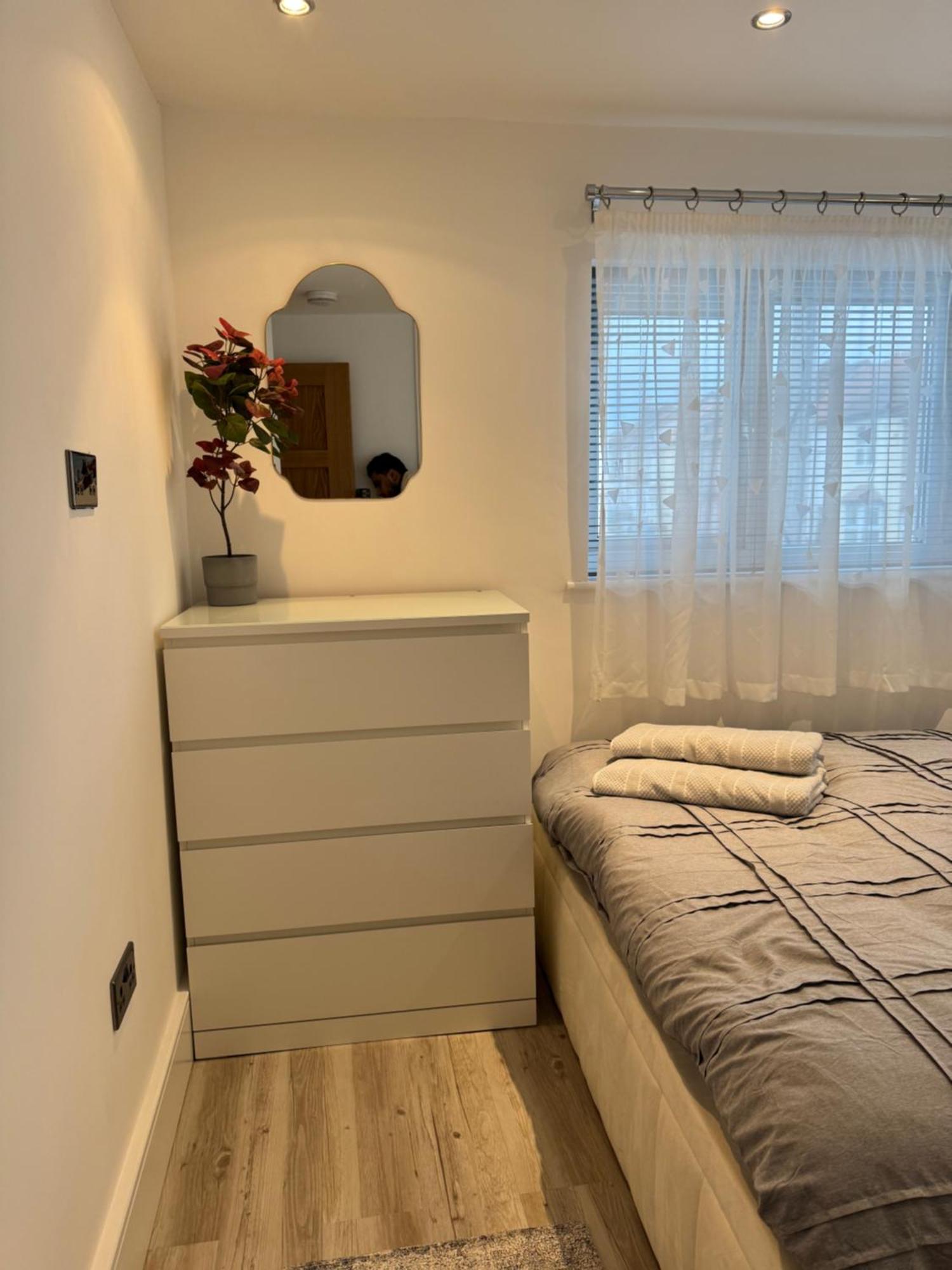 2 Bedroom Luxury Apartment *
