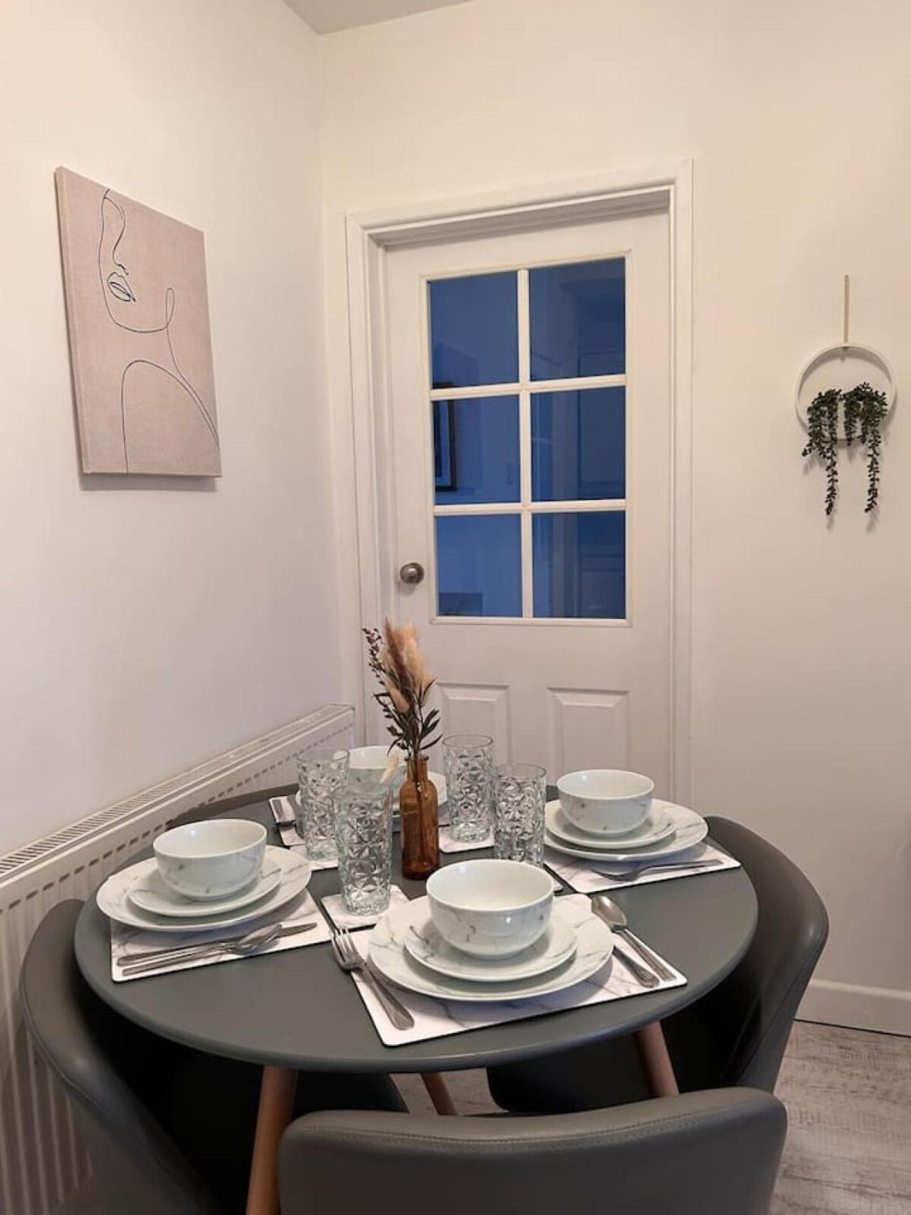 Holiday home Louise Avenue - Contractors Long By Shortstayuk *