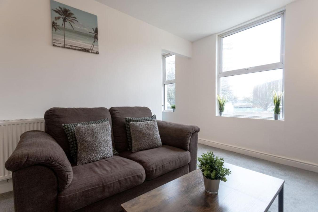 Warden Rd 2 - Contractors Long By Shortstayuk Apartment *