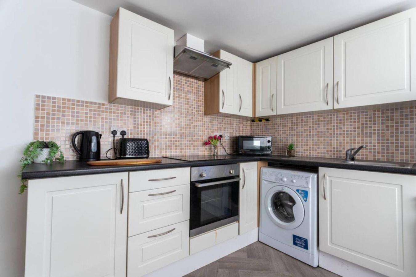 Flat 3 Sunnyside Contractor Long By Shortstayuk Apartment