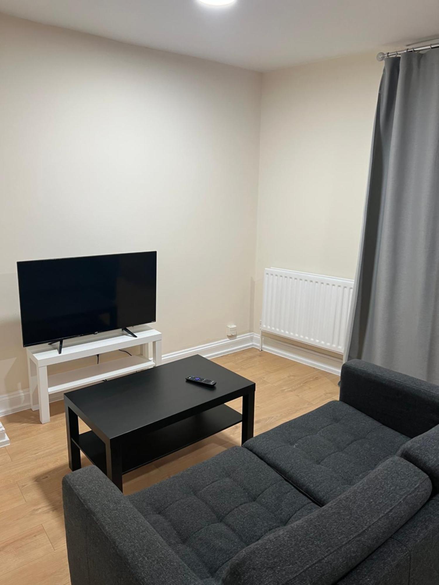 Modern Flat Near Centre 3 Apartment *