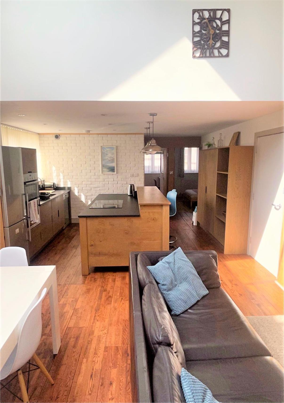 The Old Coach House: Luxury Harbourside *