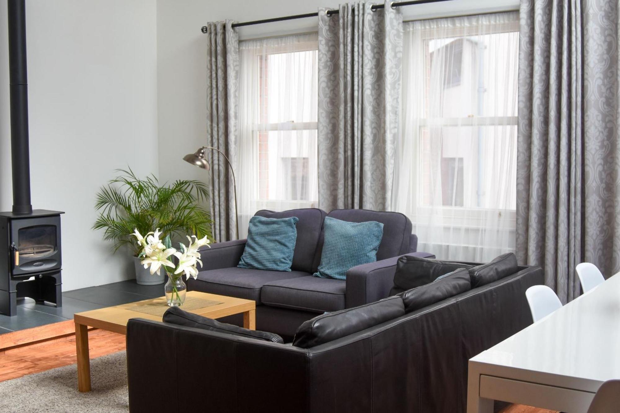 Apartment The Old Coach House: Luxury Harbourside *