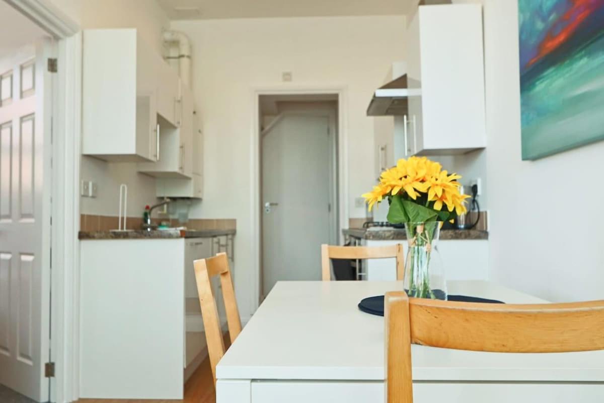 Lovely Salisbury 1 Bedroom Flat Bristol