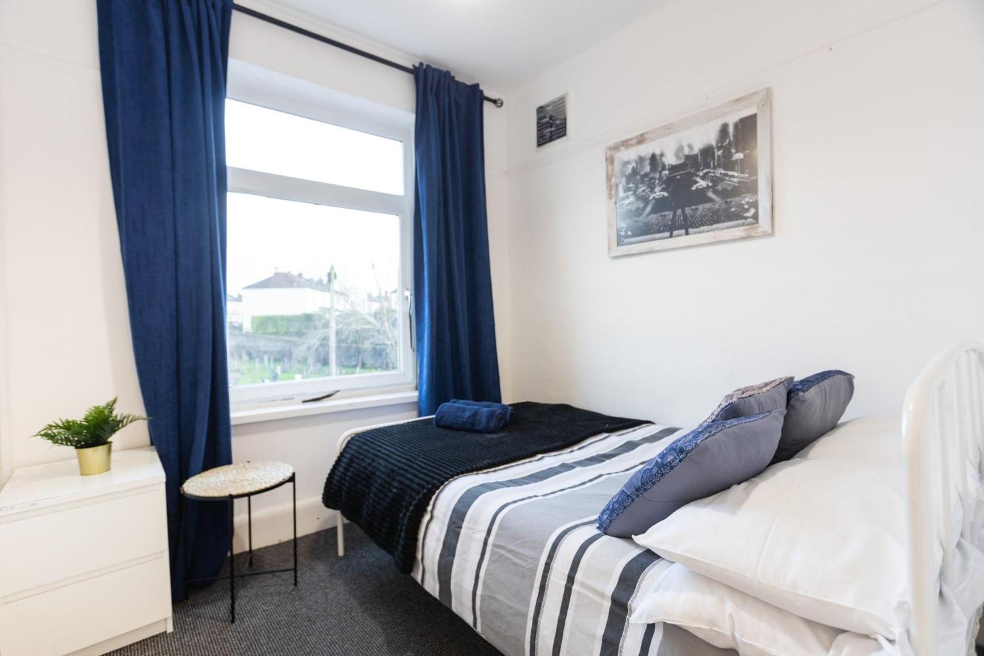 Apartment Elmhurst Avenue - Contractors Long Parking By Shortstayuk Bristol