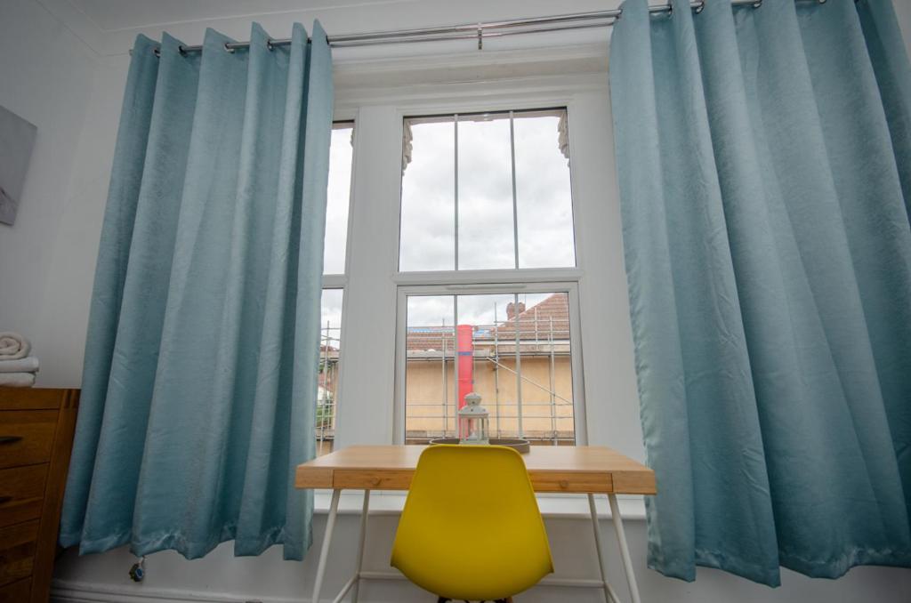 Stylish 91sqm Victoria 2 Bedroom *