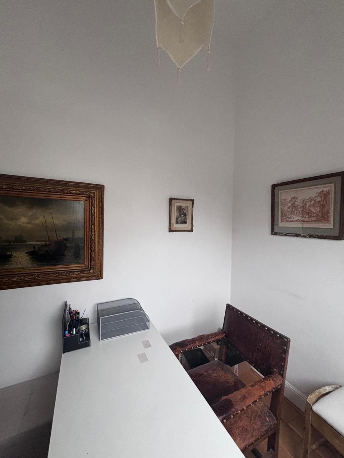 2-bed In Clifton, Great Location - Period Features, High Ceilings, Balcony X2, Office, Stylish, Modern Apartment *