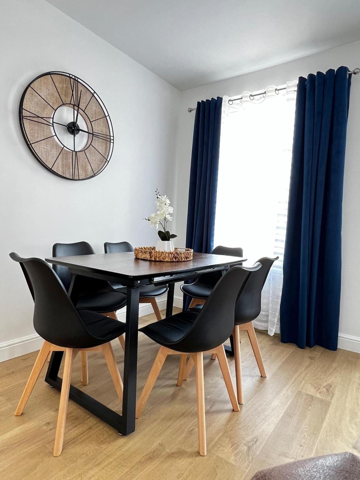 Holiday home Orchid S&n House 2 Bristol