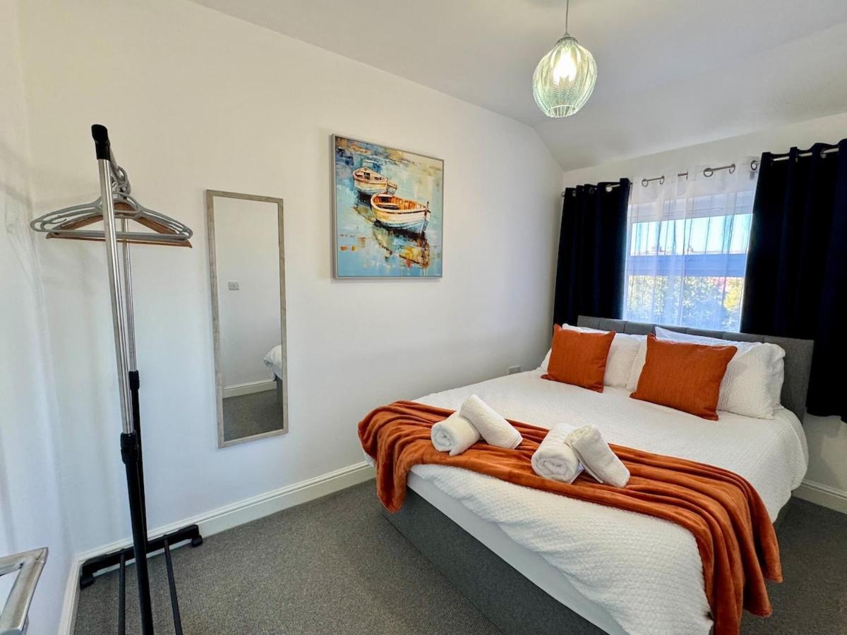 Orchid S&n House 2 Holiday home Bristol