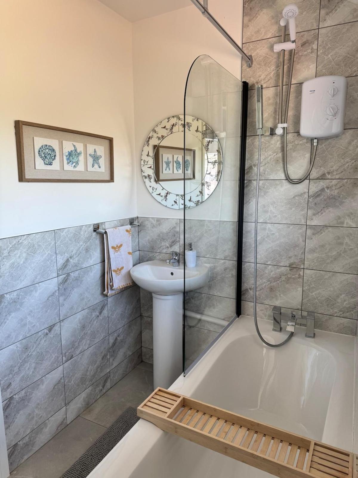 Orchid S&n House 2 Holiday home Bristol