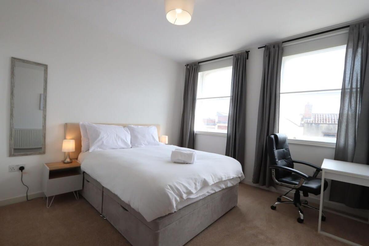 Stylish 2 Bed In Old Market *