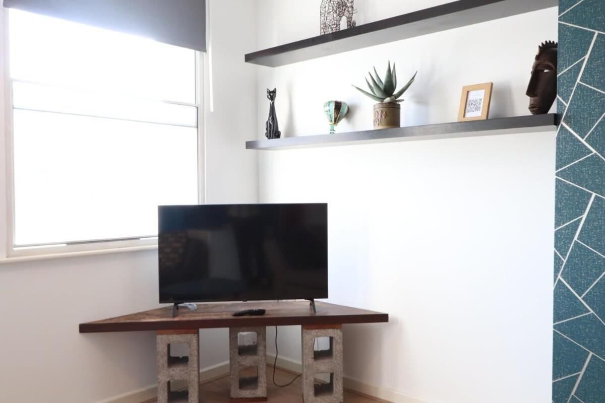Stylish 2 Bed In Old Market Apartment