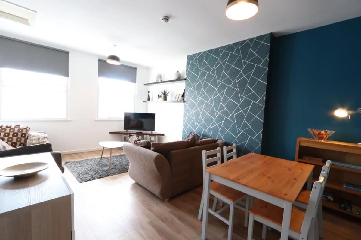 Stylish 2 Bed In Old Market Apartment Bristol